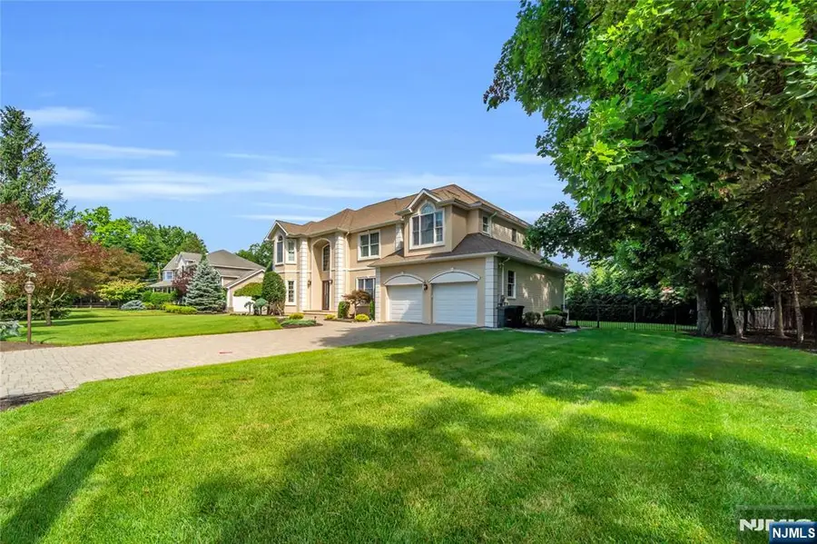 512 Brook Avenue, River Vale, NJ 07675 - #3
