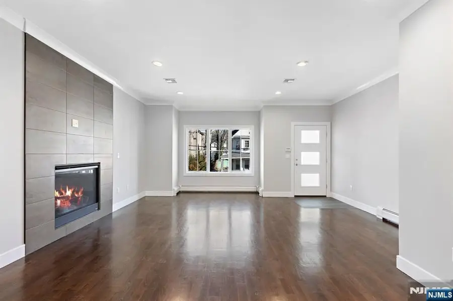 85 Washington Avenue 85, Cliffside Park, NJ 07010 - #3
