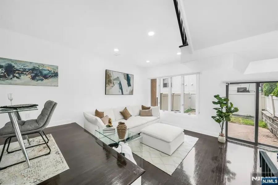 20 Veterans Way, Edgewater, NJ 07020 - #3