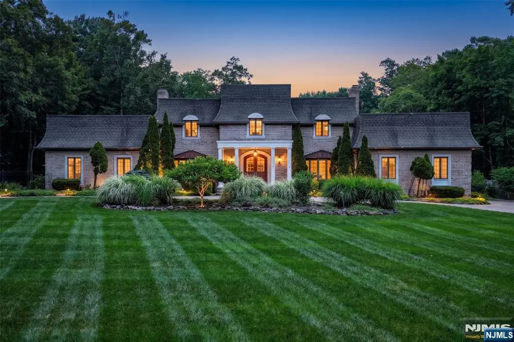 21 Baldwin Road, Saddle River, NJ 07458 - #1