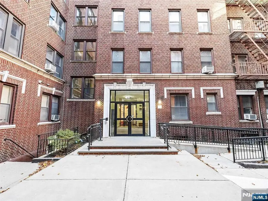277 Harrison Avenue C6, Jersey City, NJ 07304 - #2