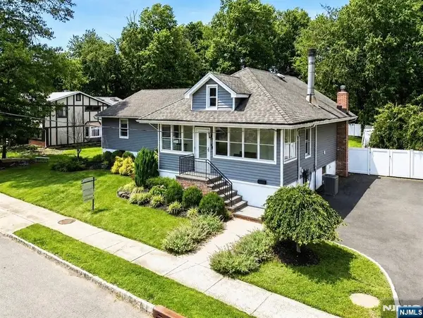 54 Davenport Avenue, Roseland, NJ 07068