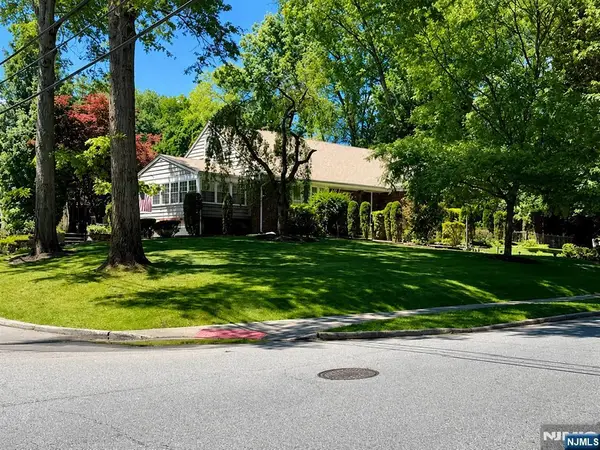 72 Foster Road, Tenafly, NJ 07670