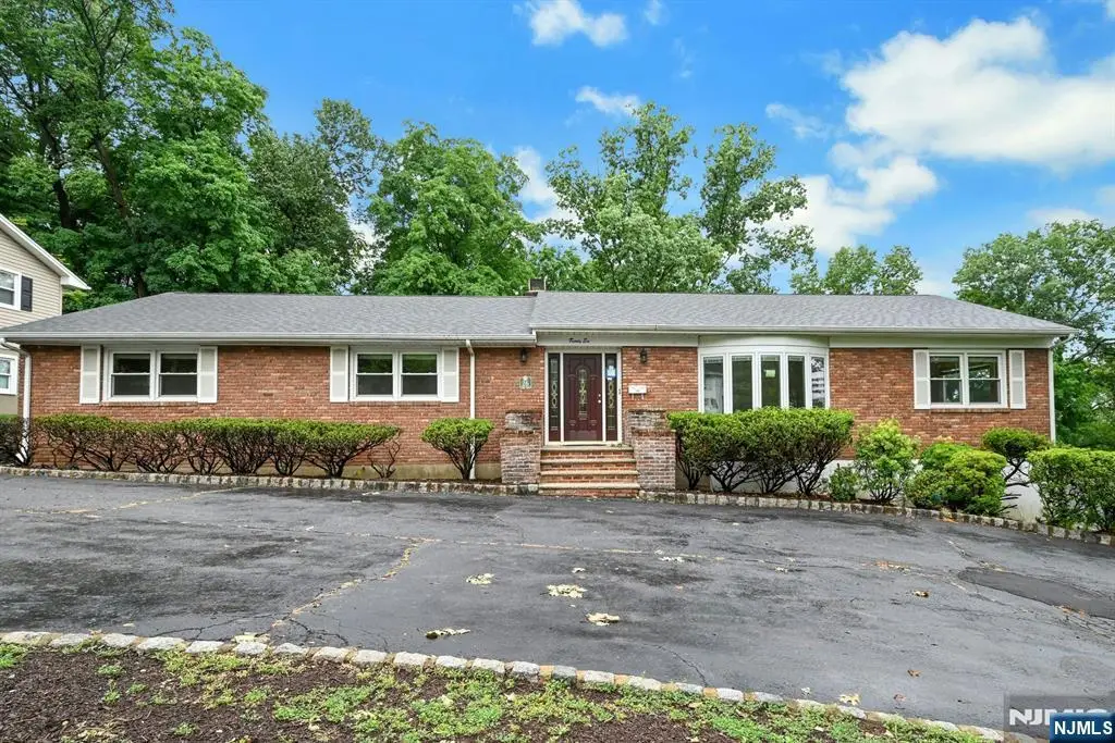26 Alpine Drive, Wayne, NJ 07470 - #1