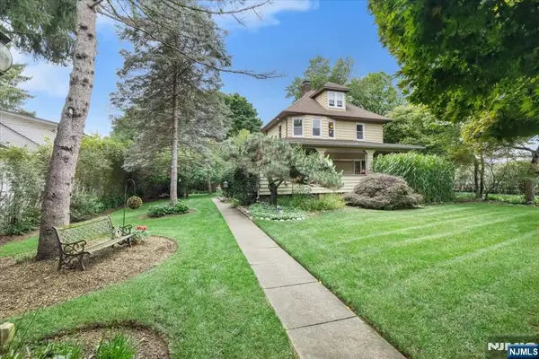71 Cherry Lane, Ramsey, NJ 07446