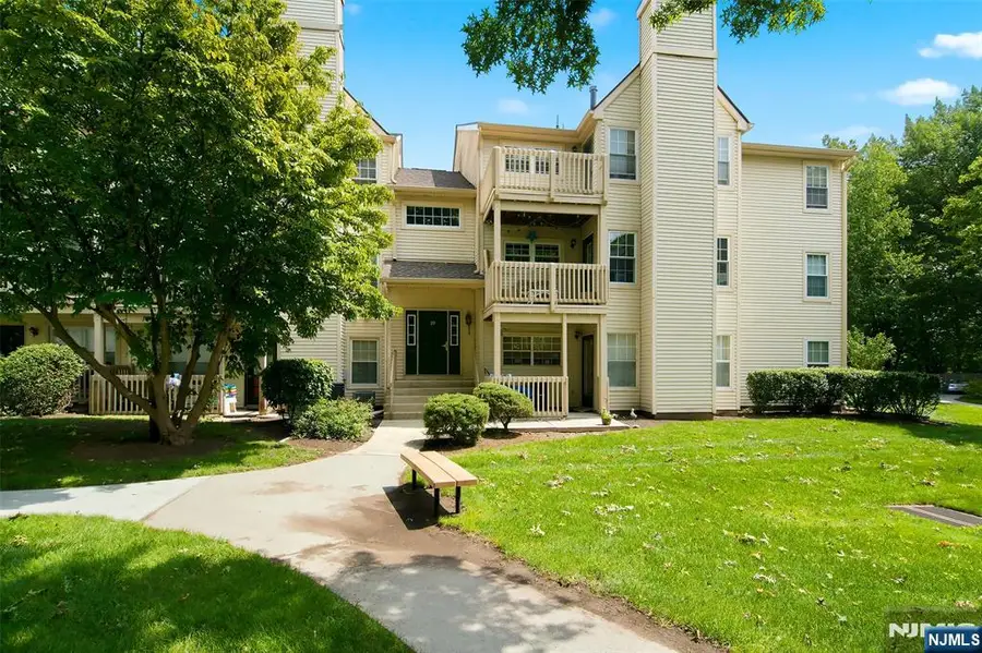 29 Timber Drive 68, Clifton, NJ 07014 - #3