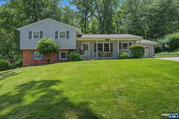 14 Arlington Drive, Denville Township, NJ 07834