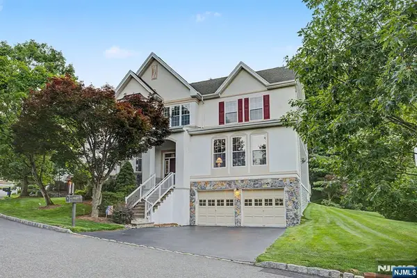 29 Skytop Ridge, Oakland, NJ 07436