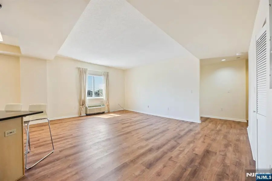 399 11th Street 301, Palisades Park, NJ 07650 - #2