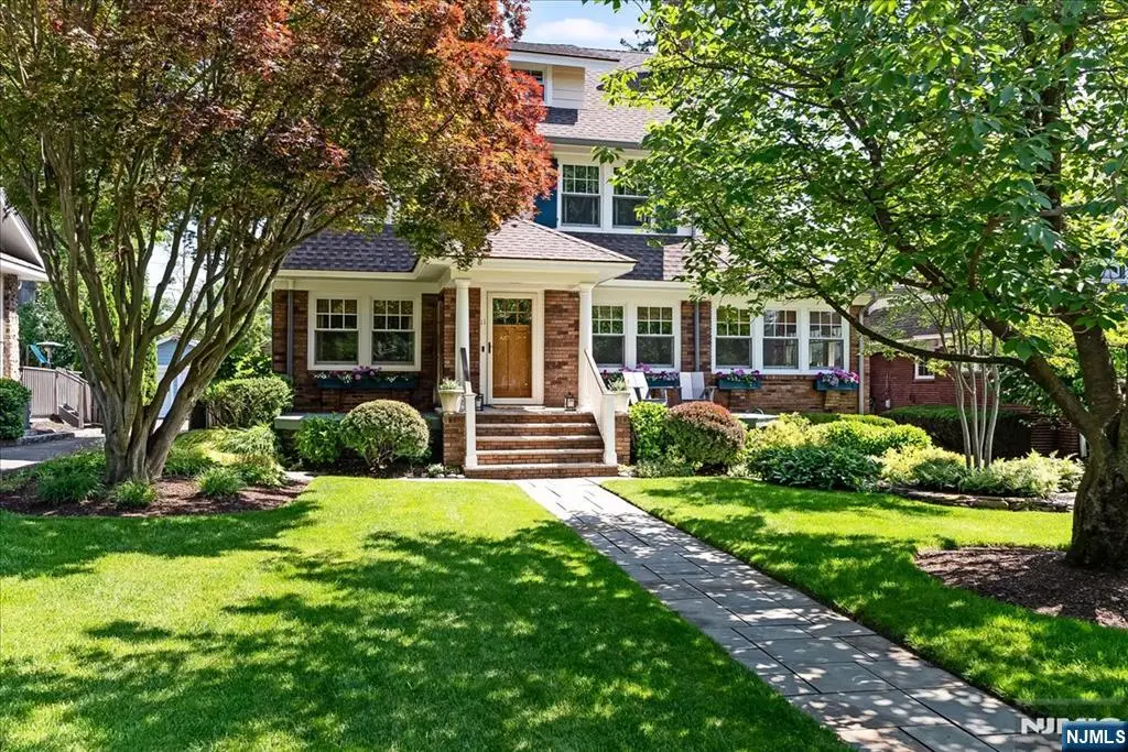 11 Windsor Place, Montclair, NJ 07043 - #1