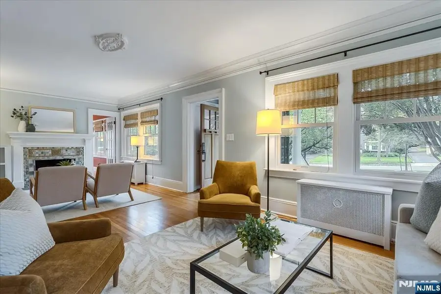 11 Windsor Place, Montclair, NJ 07043 - #3