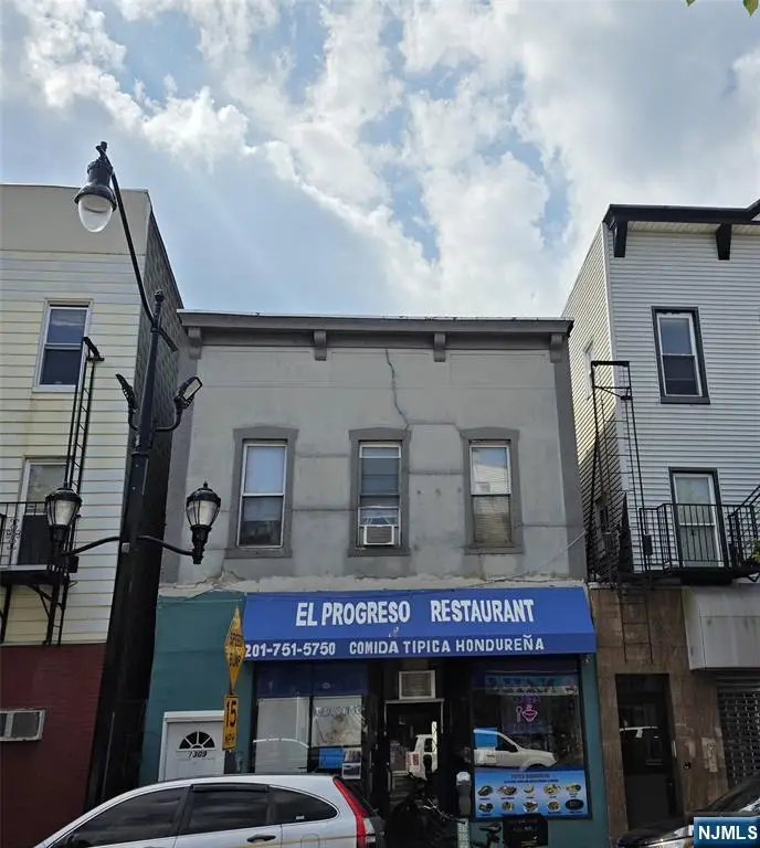 1309 Summit Avenue, Union City, NJ 07087 - #1