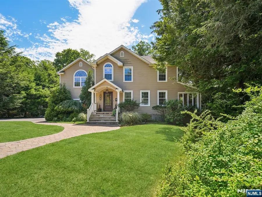 233 Park Avenue, Allendale, NJ 07401 - #2