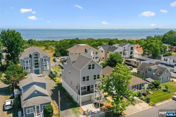 95 Seabreeze Avenue, Middletown, NJ 07748