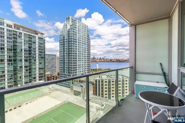 20 Newport Parkway 1812, Jersey City, NJ 07310