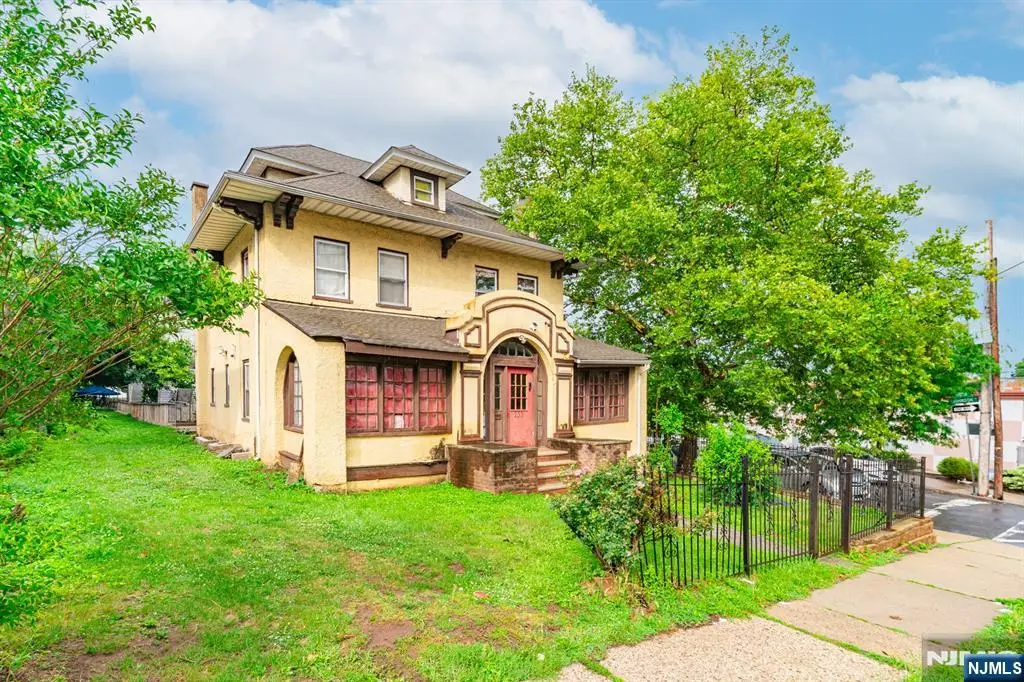 233-237 Meeker Avenue, Newark, NJ 07112 - #1