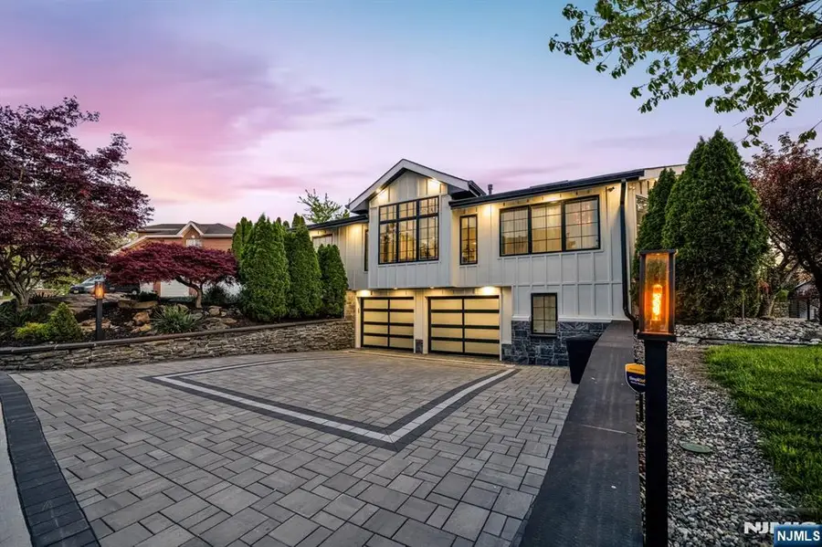 22 Berkshire Place, Englewood Cliffs, NJ 07632 - #3