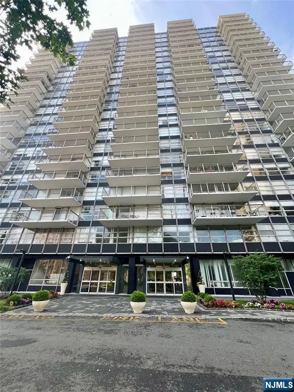 6050 Boulevard East 12D, West New York, NJ 07093 - #1