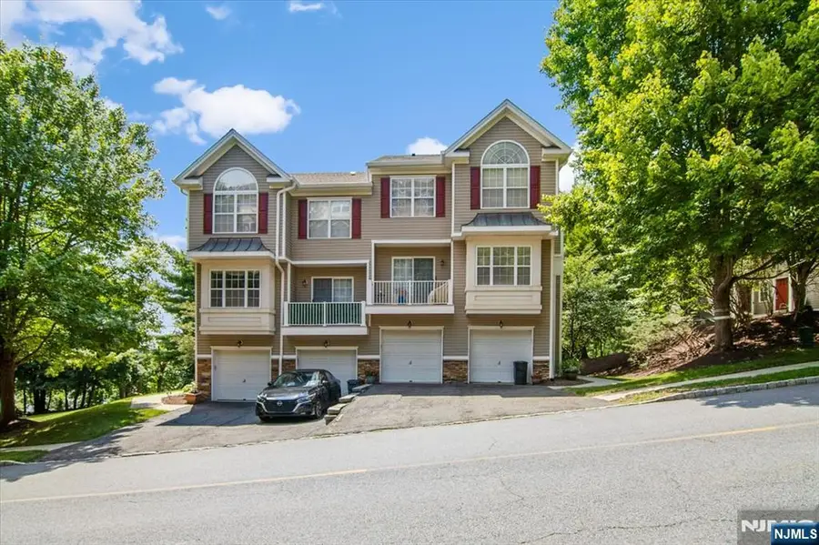 34 Ridge Drive, Pompton Lakes, NJ 07442 - #2