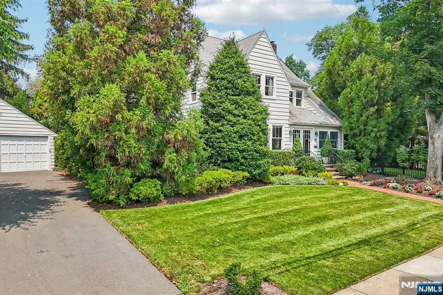 86 Walthery Avenue, Ridgewood, NJ 07450 - #2