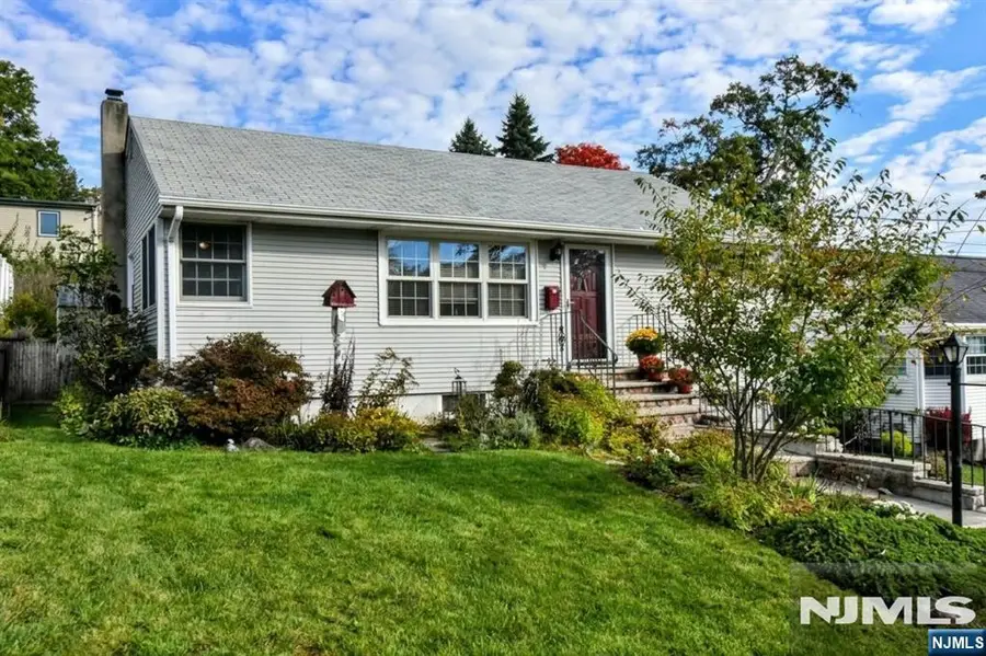 143 Manhattan Avenue, Waldwick, NJ 07463 - #2