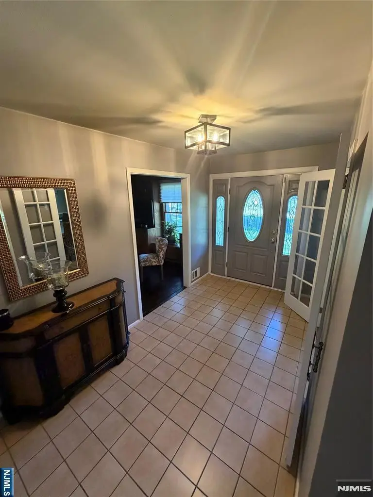 61 Heatherhill Lane, Woodcliff Lake, NJ 07677 - #2
