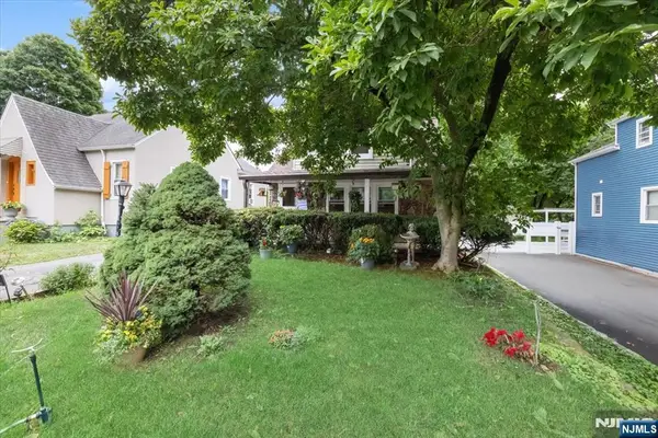 203 Willow Avenue, Hackensack, NJ 07601