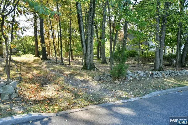 492 Manchester Avenue, North Haledon, NJ 07508