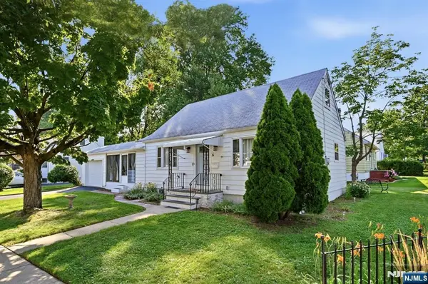 6 Elm Hill Road, Clifton, NJ 07013