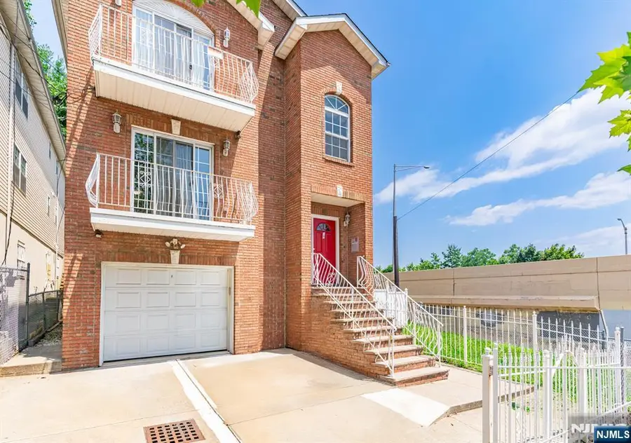 17 Chester Avenue, Newark, NJ 07104 - #3