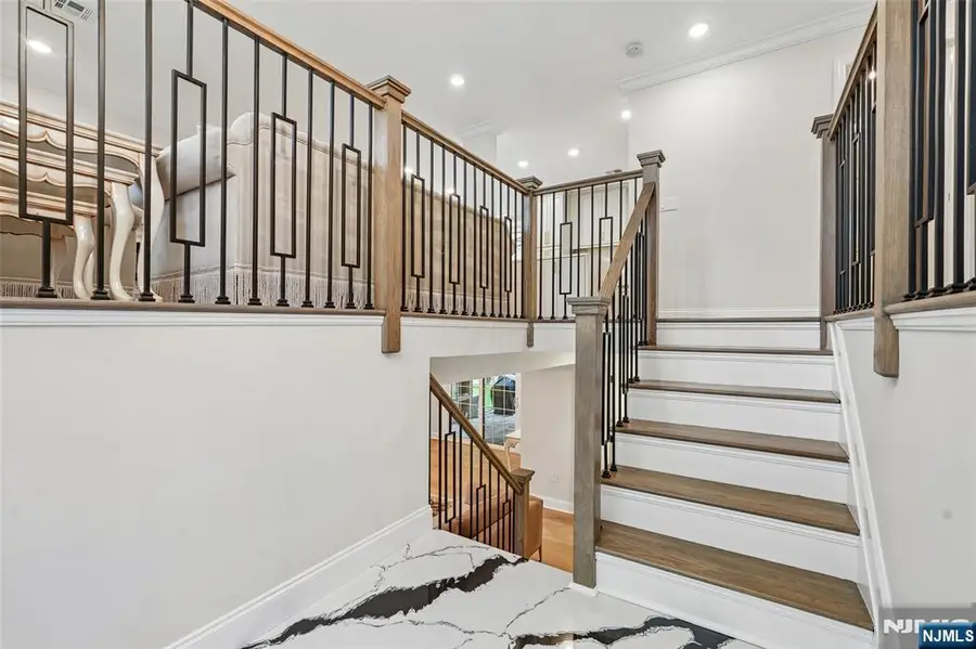 12 Parker Place, Upper Saddle River, NJ 07458 - #2