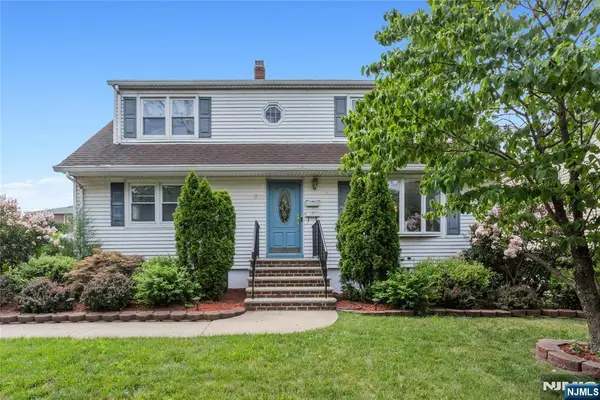 2 Martha Avenue, Elmwood Park, NJ 07407