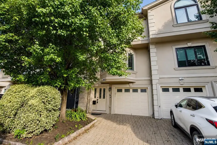 23 Hackensack Avenue, Weehawken, NJ 07086 - #2