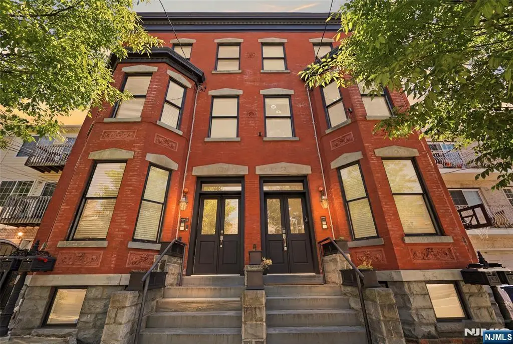 252 Mt Pleasant Avenue, Newark, NJ 07104 - #1