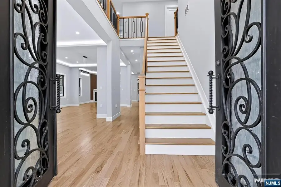 49 N Glenwood Drive, Bergenfield, NJ 07621 - #2