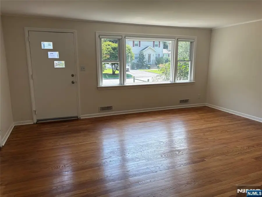 33 Longacre Drive, Livingston, NJ 07039 - #3