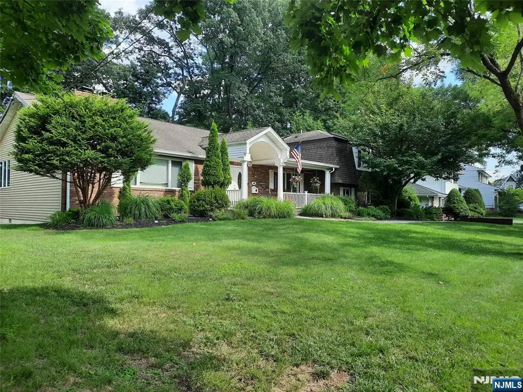 426 Lakeview Drive, Oradell, NJ 07649 - #1