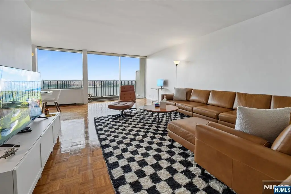 3 Horizon Road 1422, Fort Lee, NJ 07024 - #1