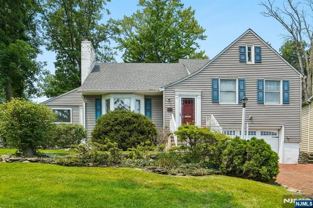 25 Lake Drive, Wayne, NJ 07470 - #1