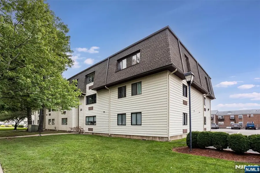 46 Watsessing Avenue UB15, Belleville, NJ 07109 - #2