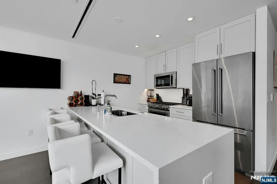 800 Ave At Port Imperial 910, Weehawken, NJ 07086 - #3