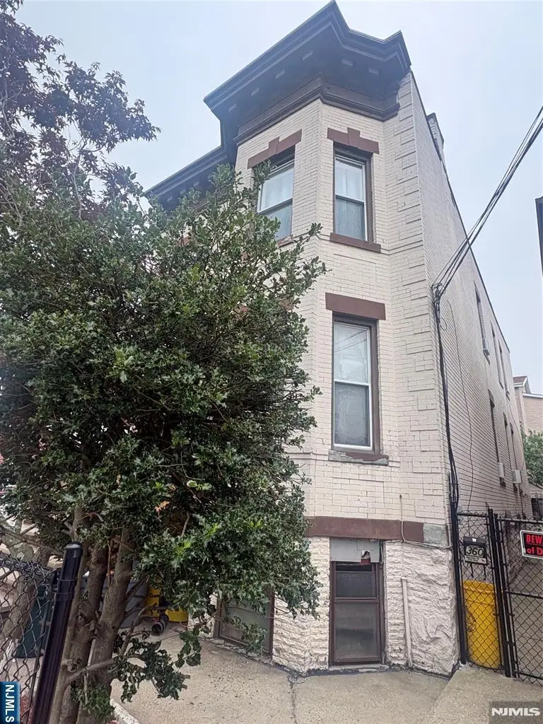 358 McKinley Street, Fairview, NJ 07022 - #3