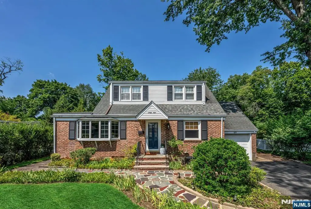 69 7th Street, Cresskill, NJ 07626 - #1