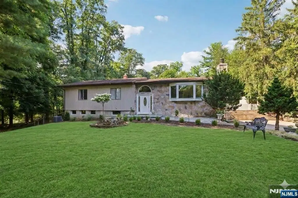 68 Lake Street, Saddle River, NJ 07458 - #1