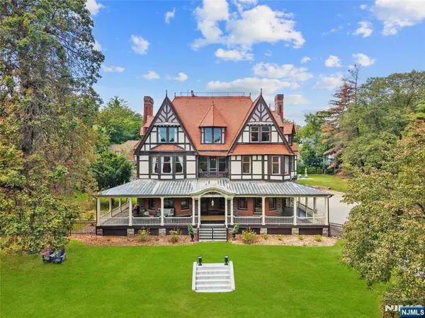30 Mountain Avenue, Montclair, NJ 07042