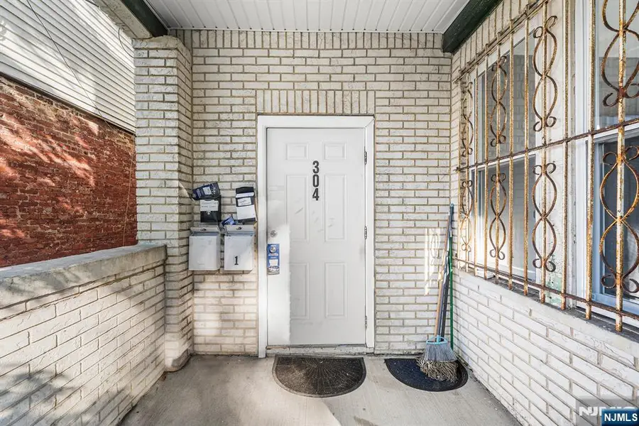 306 Ridgewood Avenue, Newark, NJ 07112 - #2