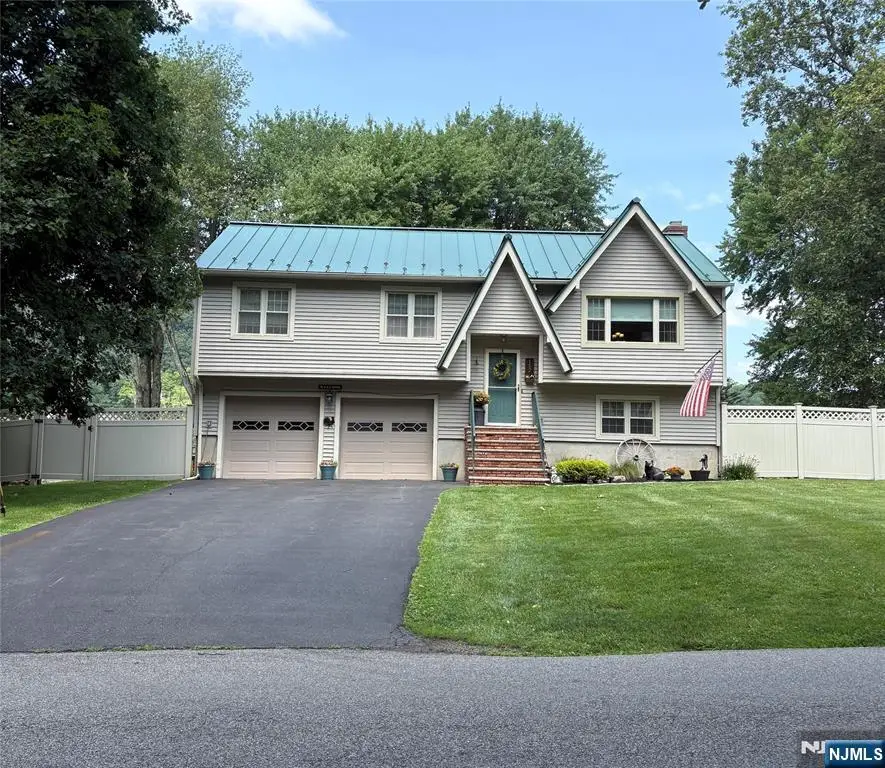 102 Tomahawk Trail, Sparta, NJ 07871 - #1
