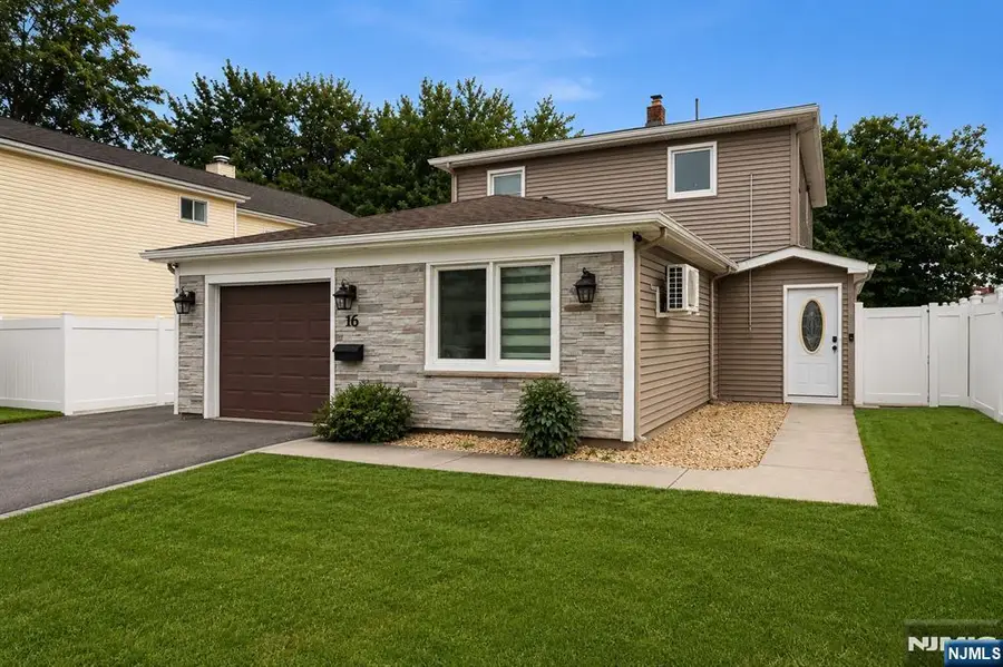 16 Adrian Street, Pompton Lakes, NJ 07442 - #2