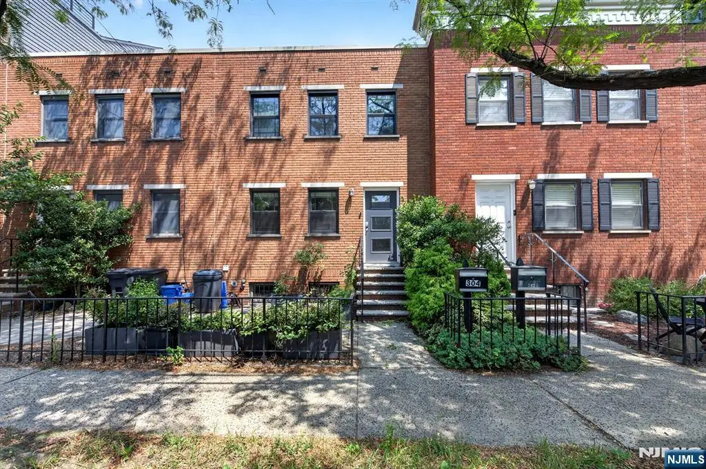304 9th Street, Jersey City, NJ 07302 - #1