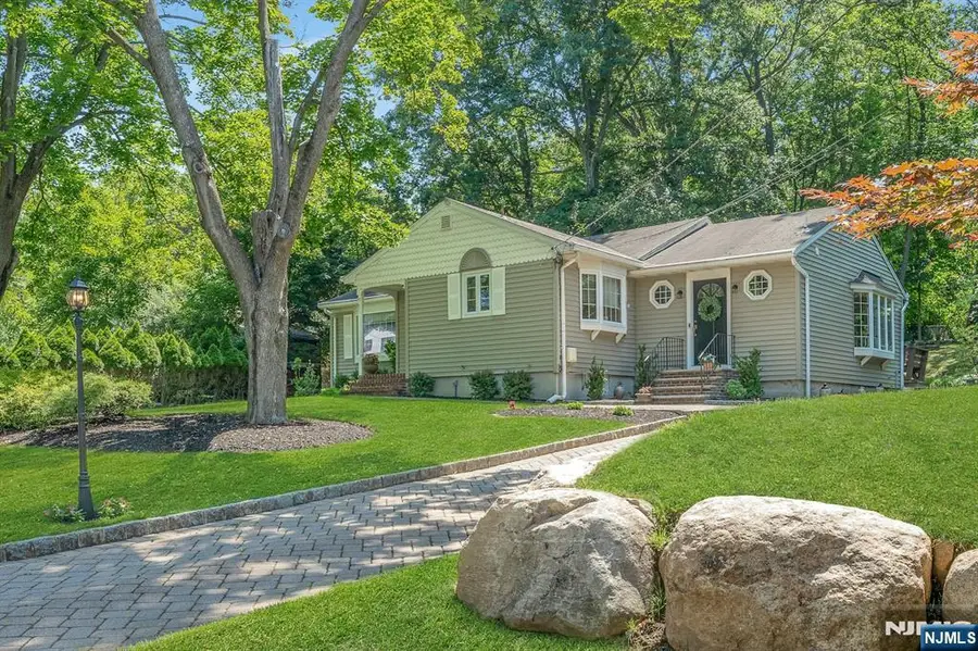 21 Hickory Drive, Oakland, NJ 07436 - #2
